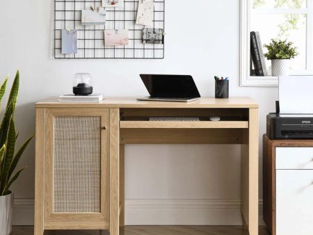 Soma 47  Office Desk: Sleek Design for a Modern and Efficient Workspace Sale